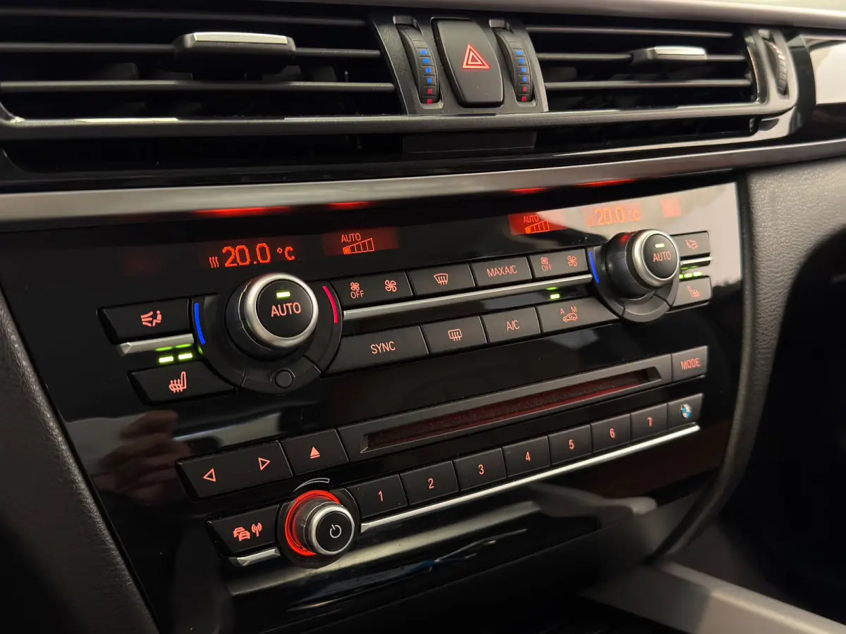 XDrive35i High Executive / NL-auto / Memory / Trekhaak