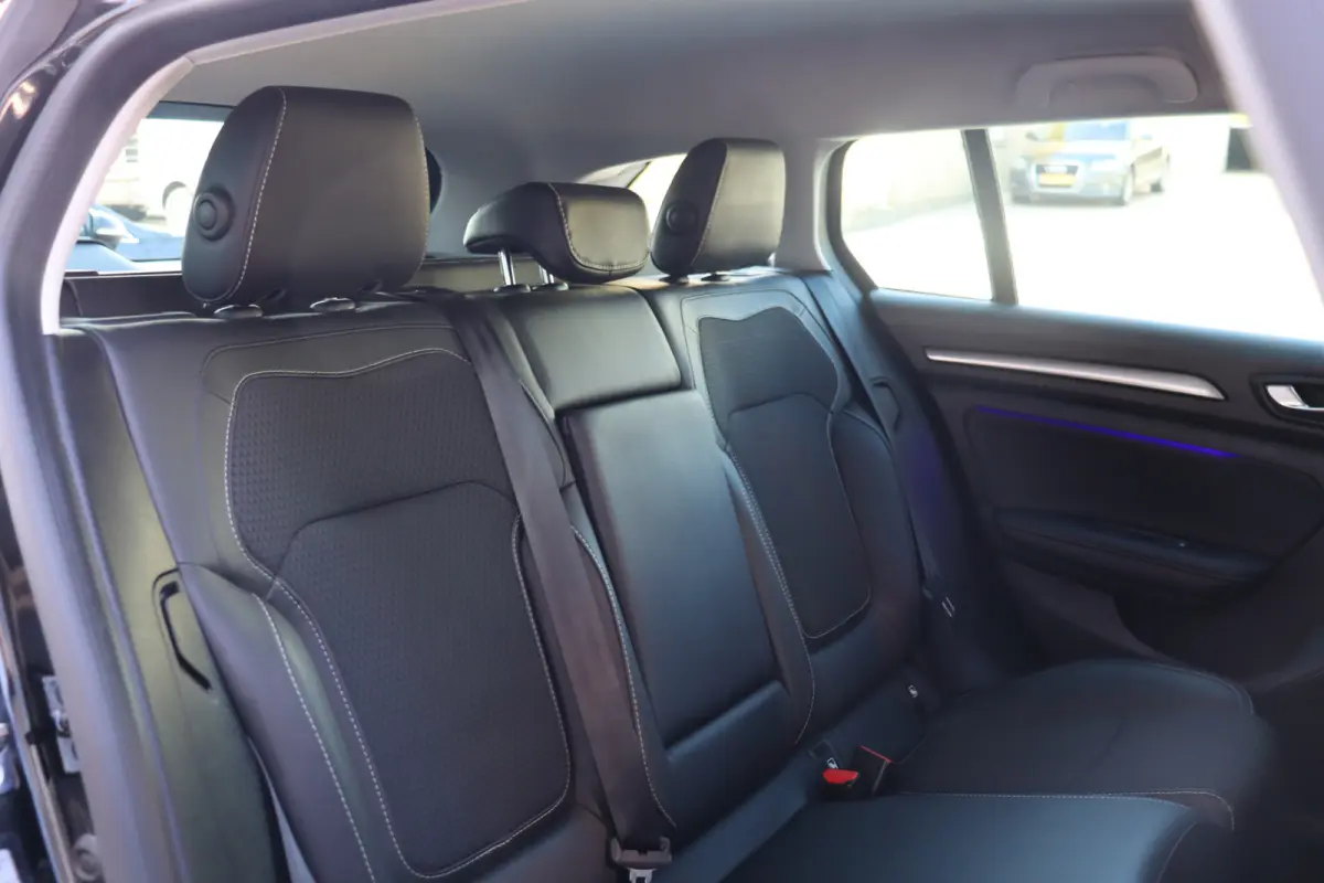 1.3 TCe Bose, Climate, Cruise, Camera A, Dealeronderhouden, PDC V+, Trekhaak, Keyless, Navi, Prijs Is Rijklaar Inclusief 6 Maanden Garantie