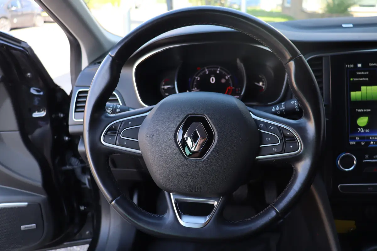 1.3 TCe Bose, Climate, Cruise, Camera A, Dealeronderhouden, PDC V+, Trekhaak, Keyless, Navi, Prijs Is Rijklaar Inclusief 6 Maanden Garantie