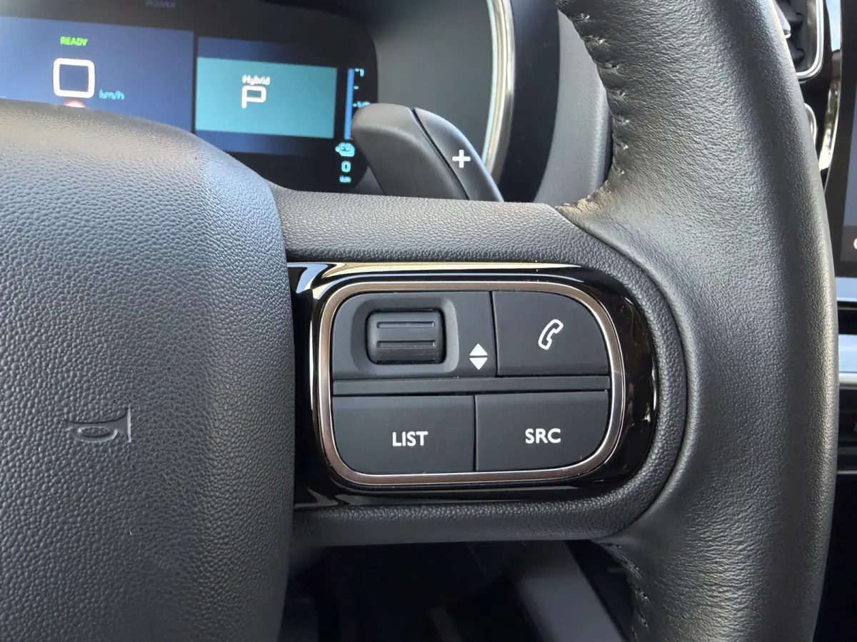 1.6 Plug-in Hybrid 225 Feel / Camera / Sensoren V+A / Keyless / Carplay / 18'' LM /