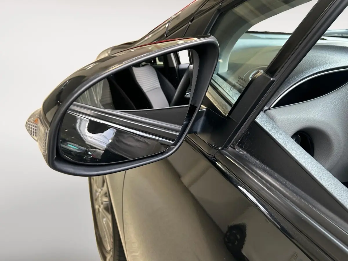 1.5 Hybrid Dynamic | Apple Carplay / Android Auto | Parkeersensoren Voor | Parkeercamera Achter | Lichtsensor + Regensensor | Cruise Control | Rijstrooksensor | 15"Lichtmetalen Velgen