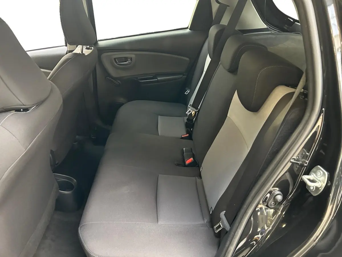 1.5 Hybrid Dynamic | Apple Carplay / Android Auto | Parkeersensoren Voor | Parkeercamera Achter | Lichtsensor + Regensensor | Cruise Control | Rijstrooksensor | 15"Lichtmetalen Velgen