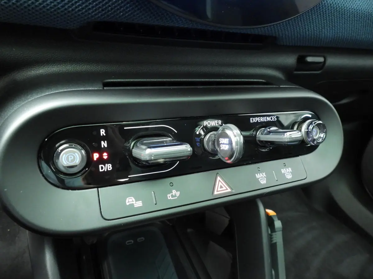 E | LED | HUD | Panoramadak | Stoelverwarming | Keyles go | DAB | Alu 18 inch