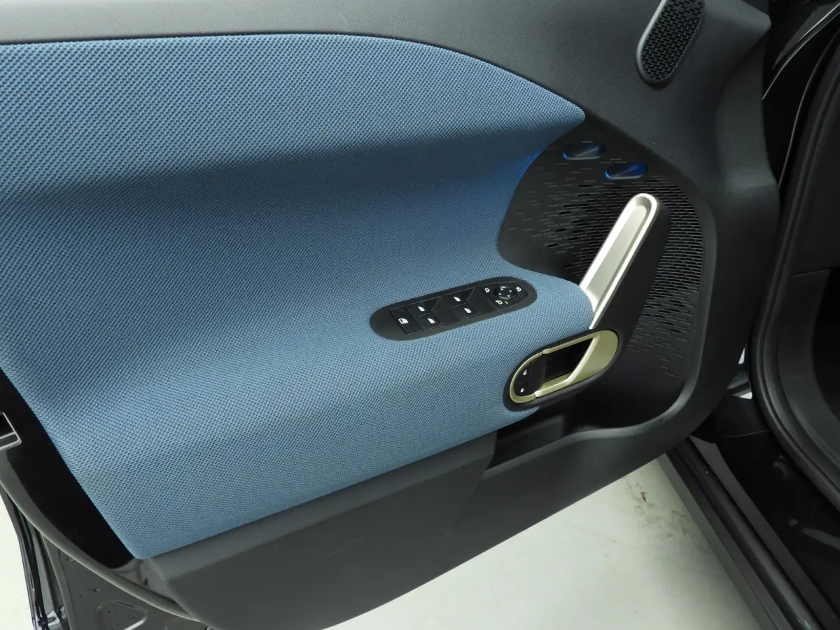 E | LED | HUD | Panoramadak | Stoelverwarming | Keyles go | DAB | Alu 18 inch