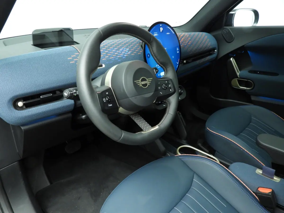 E | LED | HUD | Panoramadak | Stoelverwarming | Keyles go | DAB | Alu 18 inch