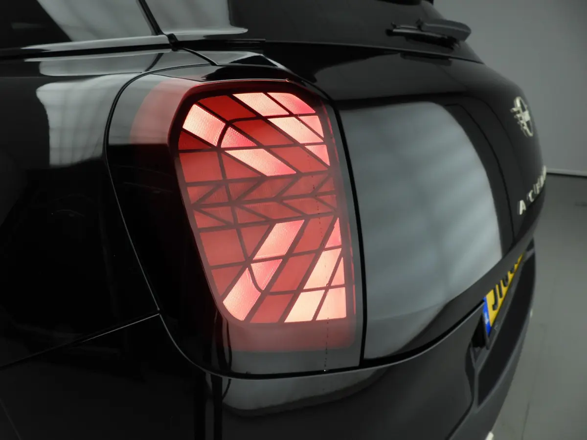 E | LED | HUD | Panoramadak | Stoelverwarming | Keyles go | DAB | Alu 18 inch