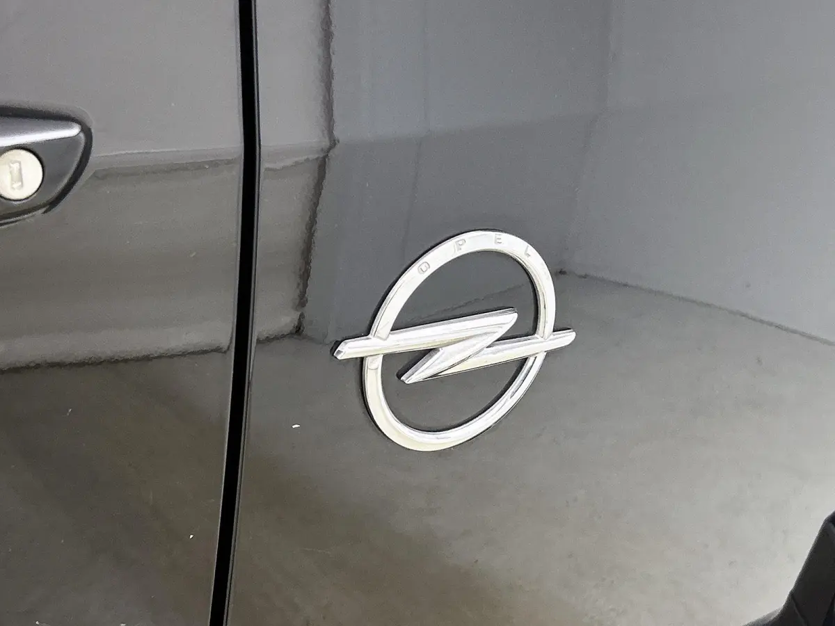 1.5D L2H1 Standaard licht metalen velgen | apple carplay(navigatie) |alles in kleur | camera | trekhaak.