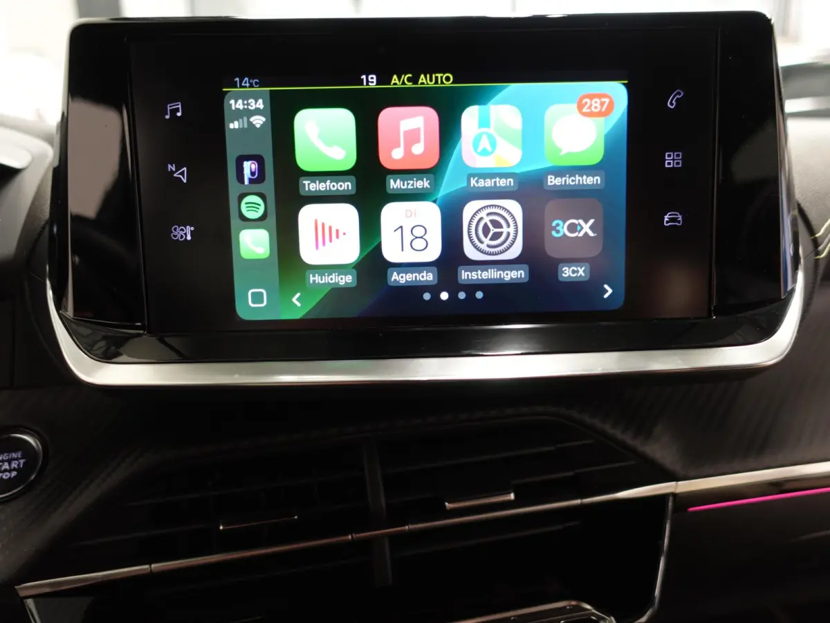 1.2 PureTech 100pk Automaat GT-Line Peugeot 208 1.2 PureTech 100pk Aut. GT-Line Navigatie Apple Carplay/Android Auto Camera Parkeersensoren Adaptive Cruise Control Blind Spot Assist Virtual 