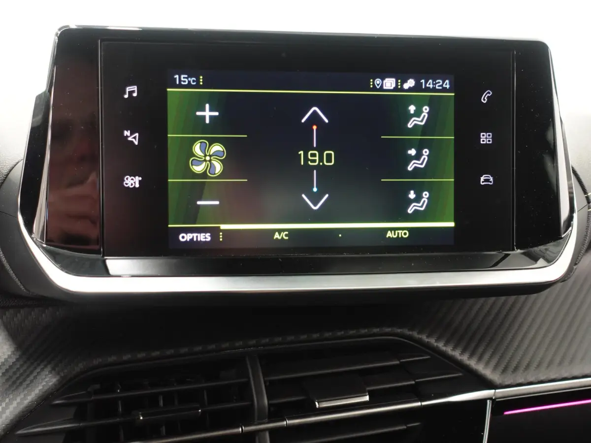 1.2 PureTech 100pk Automaat GT-Line Peugeot 208 1.2 PureTech 100pk Aut. GT-Line Navigatie Apple Carplay/Android Auto Camera Parkeersensoren Adaptive Cruise Control Blind Spot Assist Virtual 