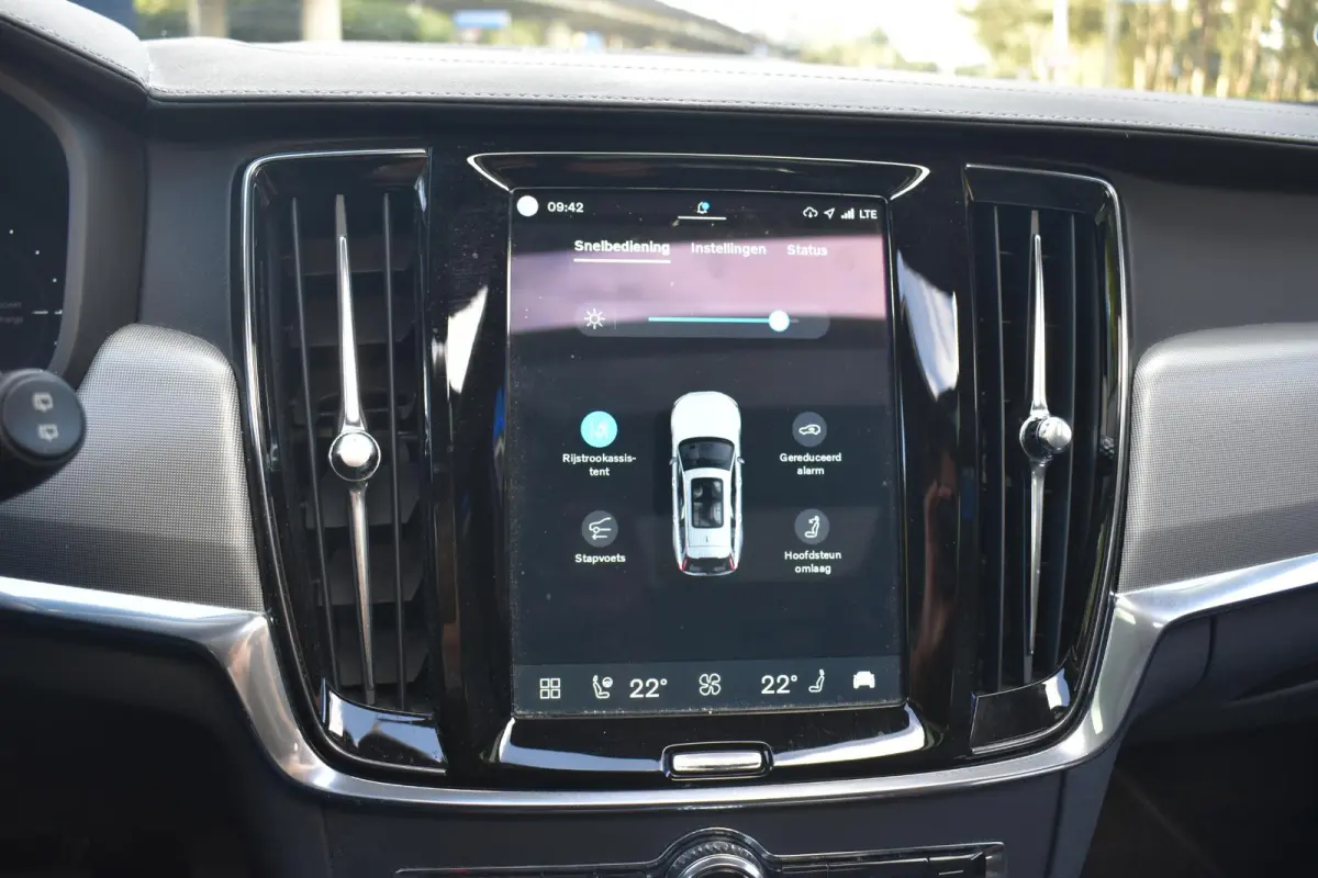 2.0 T6 Plug-in hybrid AWD Plus Bright Schuifdak | Leder | Memory | 100% Onderhouden | 12 mnd BOVAG garantie |  Whatsapp 06-53188999