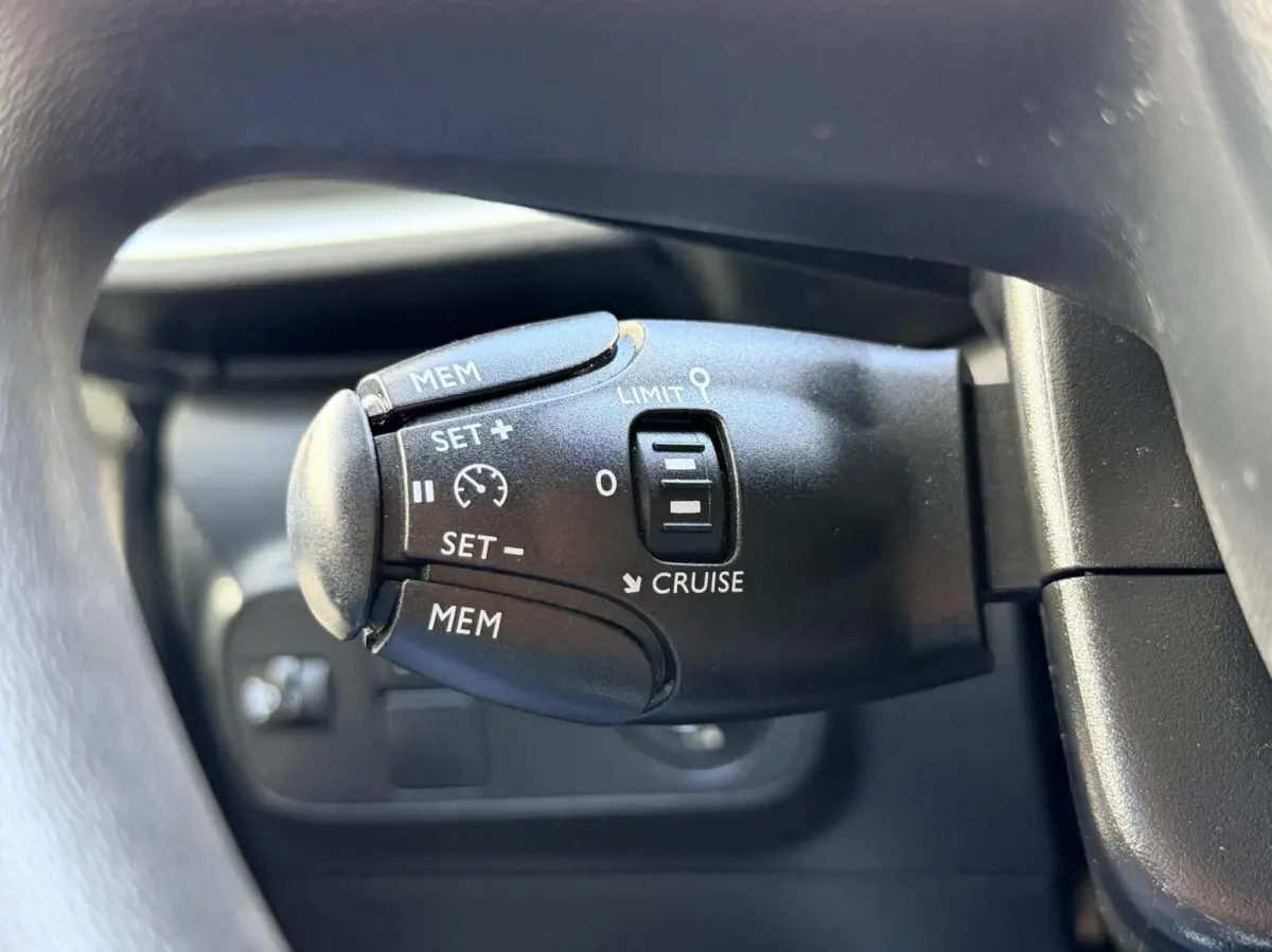 1.2 PureTech S&S Feel Edition | Carplay Android | Navigatie | Climate | Cruise Control | Rijstrooksensor | Parkeersensor