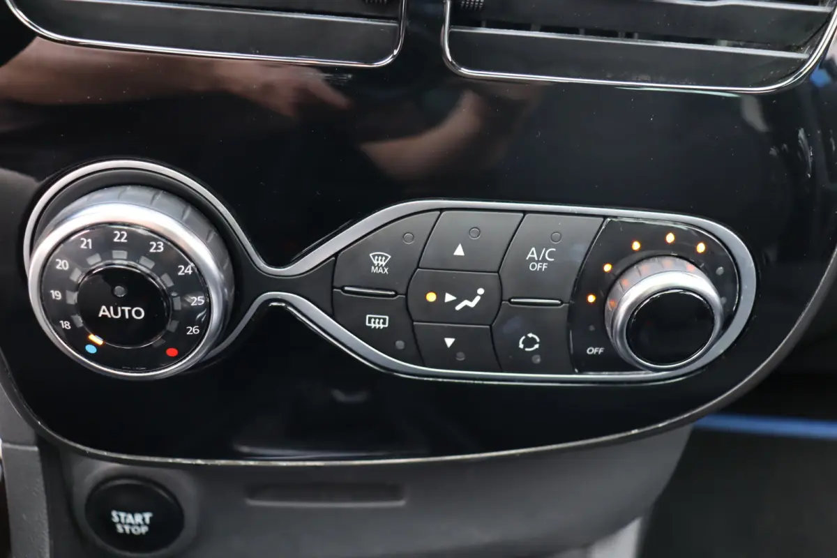 Clio GT, Climate, Cruise, Camera A, PDC A, Pano, Kuipstoelen, RS Drive, Keyless, Prijs Is Rijklaar Inclusief 6 Maanden Garantie