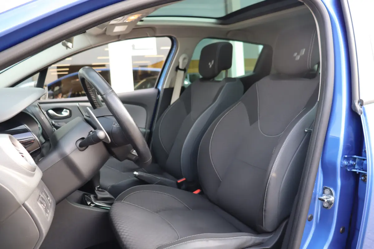 Clio GT, Climate, Cruise, Camera A, PDC A, Pano, Kuipstoelen, RS Drive, Keyless, Prijs Is Rijklaar Inclusief 6 Maanden Garantie