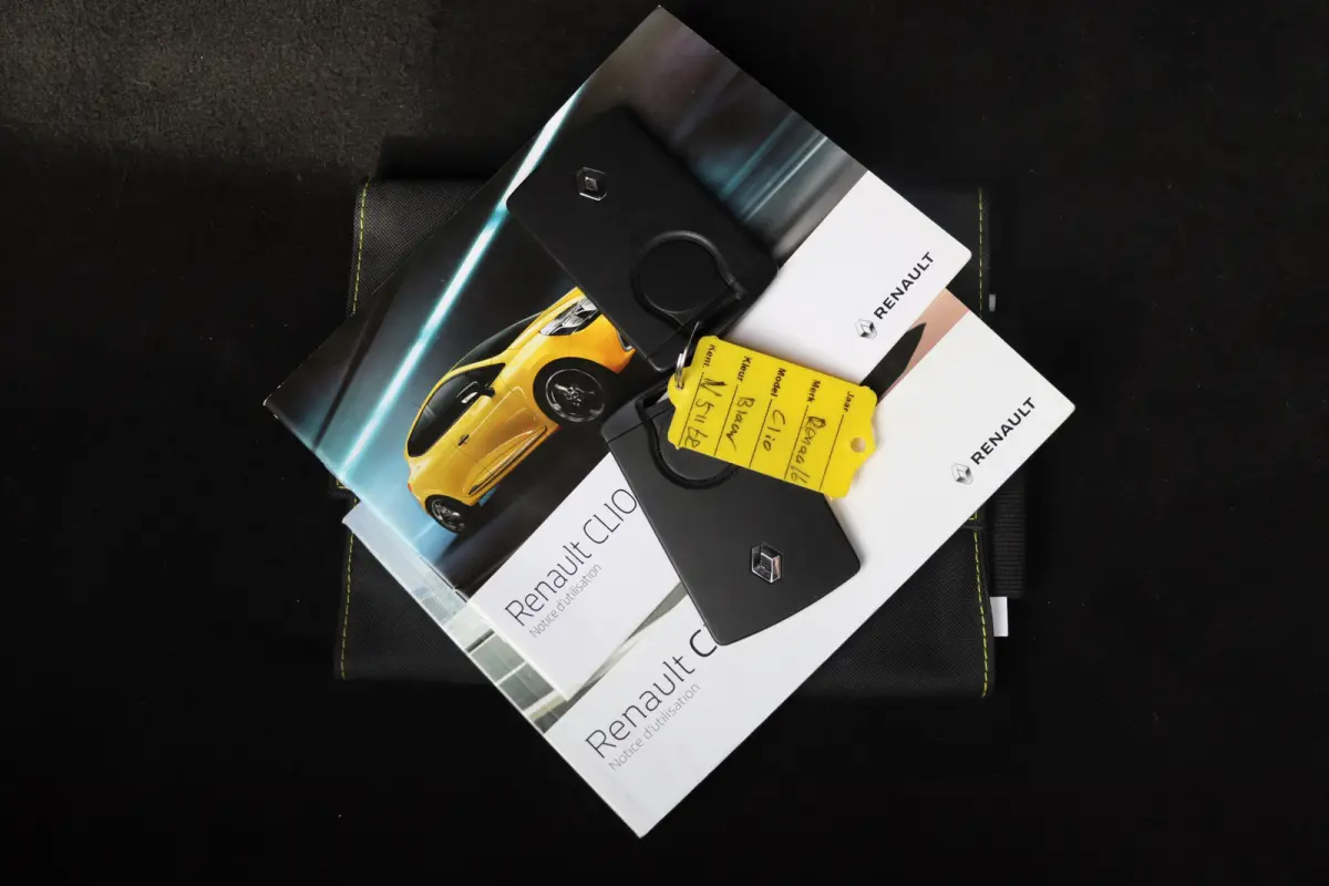 Clio GT, Climate, Cruise, Camera A, PDC A, Pano, Kuipstoelen, RS Drive, Keyless, Prijs Is Rijklaar Inclusief 6 Maanden Garantie
