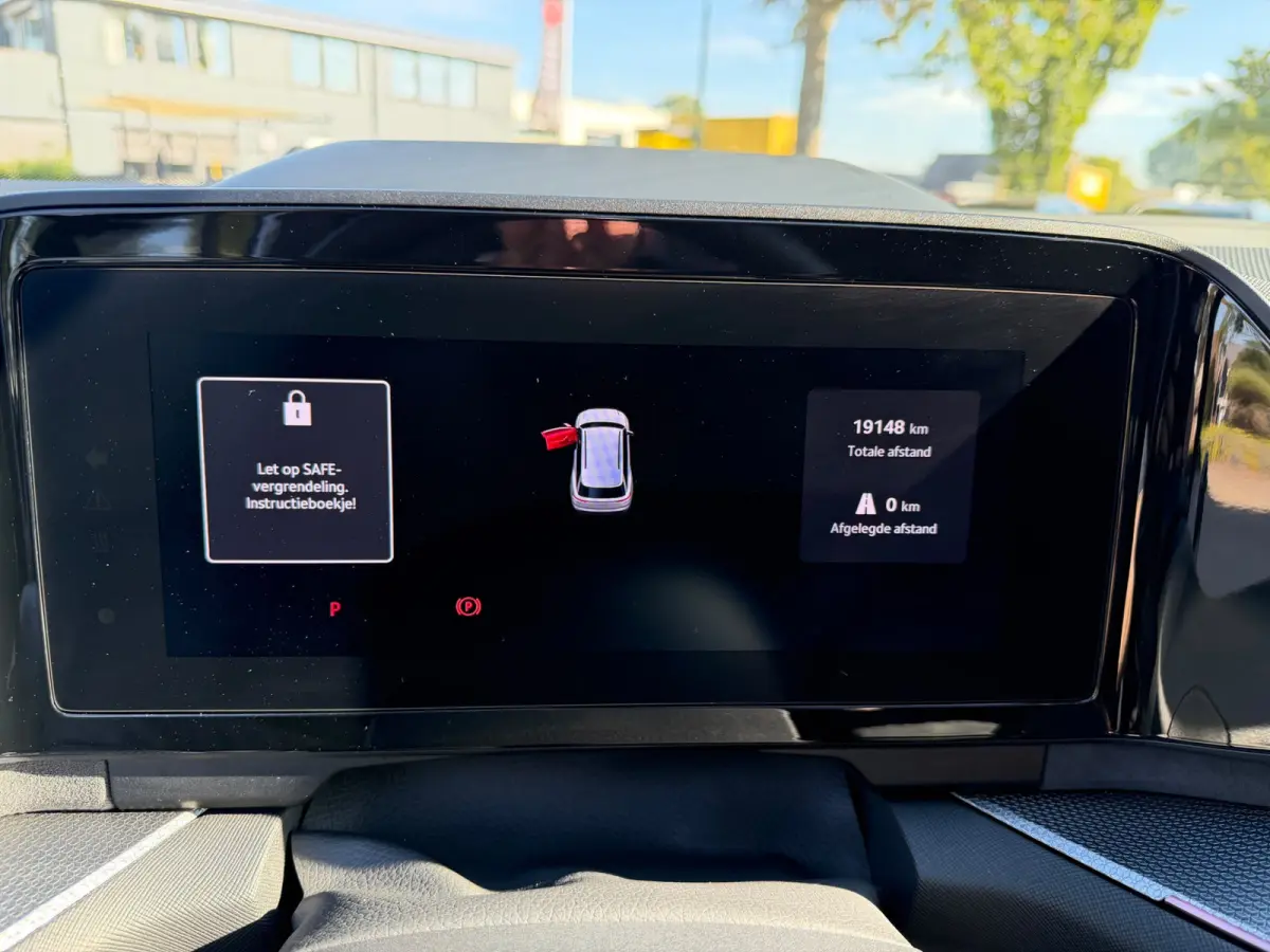 1.5 TSI PHEV Sportline Panoramadak 20 inch velgen Head Up display Adaptive cruise Navigatie Sportstoelen 360 camera Full LED