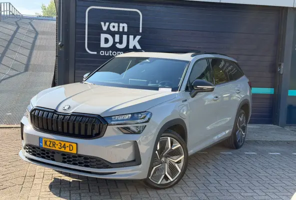 1.5 TSI PHEV Sportline Panoramadak 20 inch velgen Head Up display Adaptive cruise Navigatie Sportstoelen 360 camera Full LED