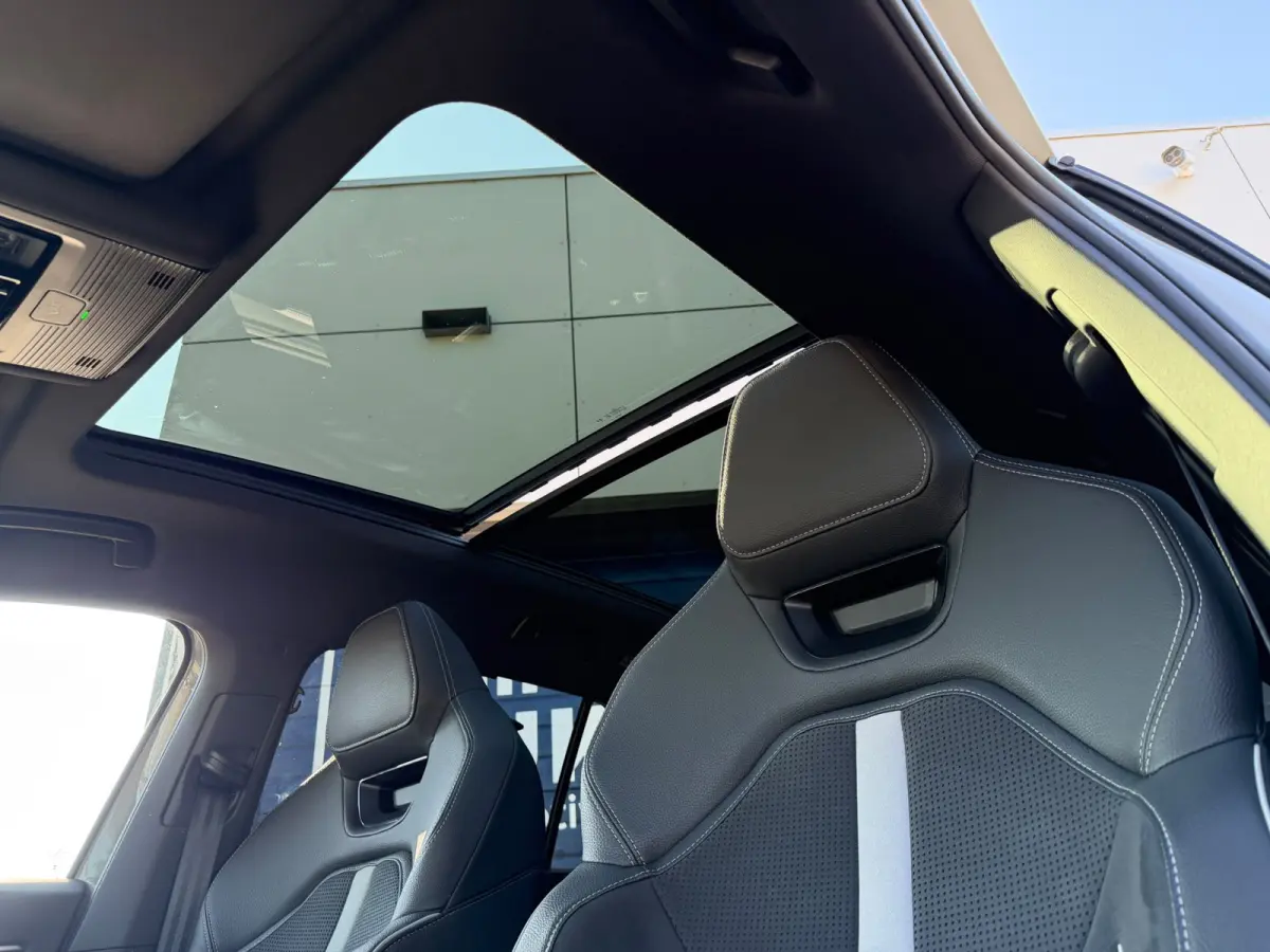 1.5 TSI PHEV Sportline Panoramadak 20 inch velgen Head Up display Adaptive cruise Navigatie Sportstoelen 360 camera Full LED