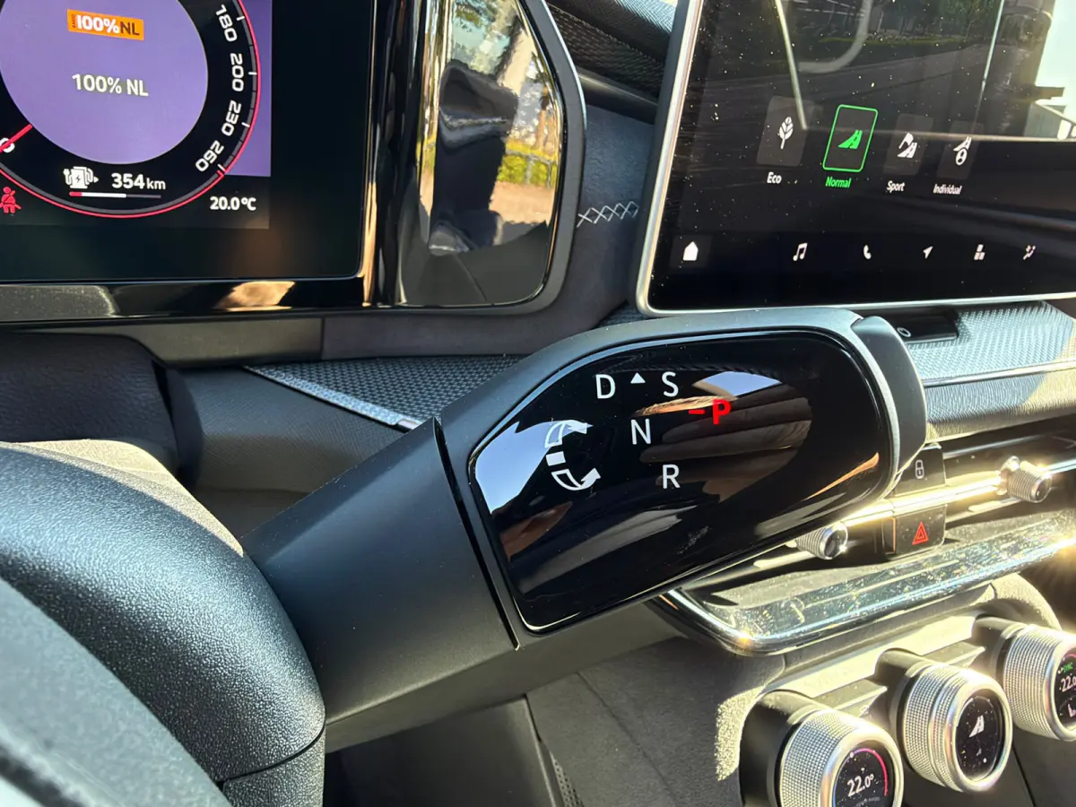 1.5 TSI PHEV Sportline Panoramadak 20 inch velgen Head Up display Adaptive cruise Navigatie Sportstoelen 360 camera Full LED