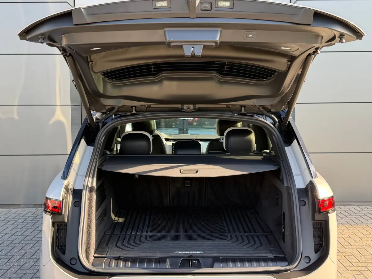 P460e Dynamic HSE | Alcantara hemel | Massage | Hot/Cold Climate | El. trekhaak | Softclose | Head-up | 23 Inch