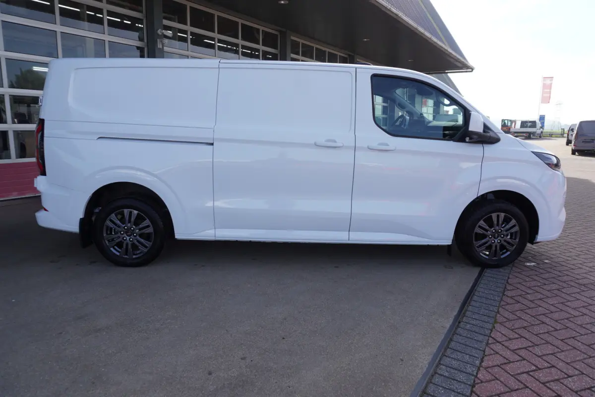 340L L2H1 Limited 71 kWh/218PK Automaat Schuifdeur L+ R nr. V070 | Climate | Adap.Cruise | Navi | Leer | Camera |Pro Powerpack