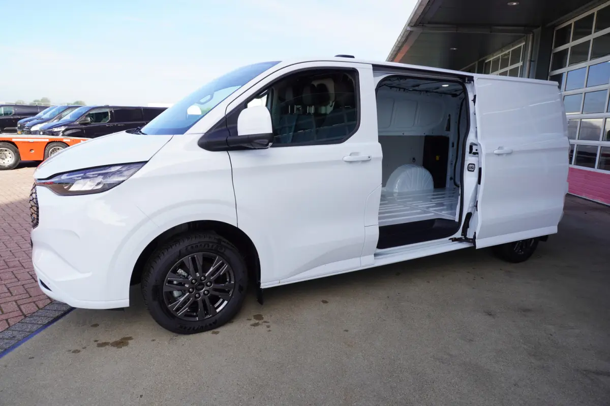 340L L2H1 Limited 71 kWh/218PK Automaat Schuifdeur L+ R nr. V070 | Climate | Adap.Cruise | Navi | Leer | Camera |Pro Powerpack