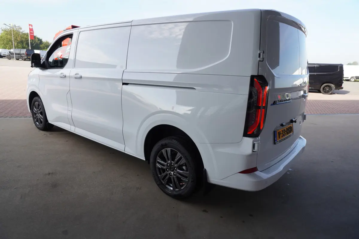 340L L2H1 Limited 71 kWh/218PK Automaat Schuifdeur L+ R nr. V070 | Climate | Adap.Cruise | Navi | Leer | Camera |Pro Powerpack