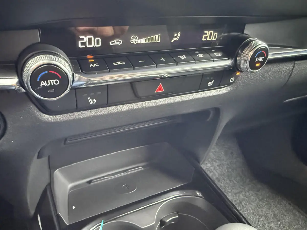 2.0 e-SkyActiv-G M Hybrid Homura TREKHAAK
