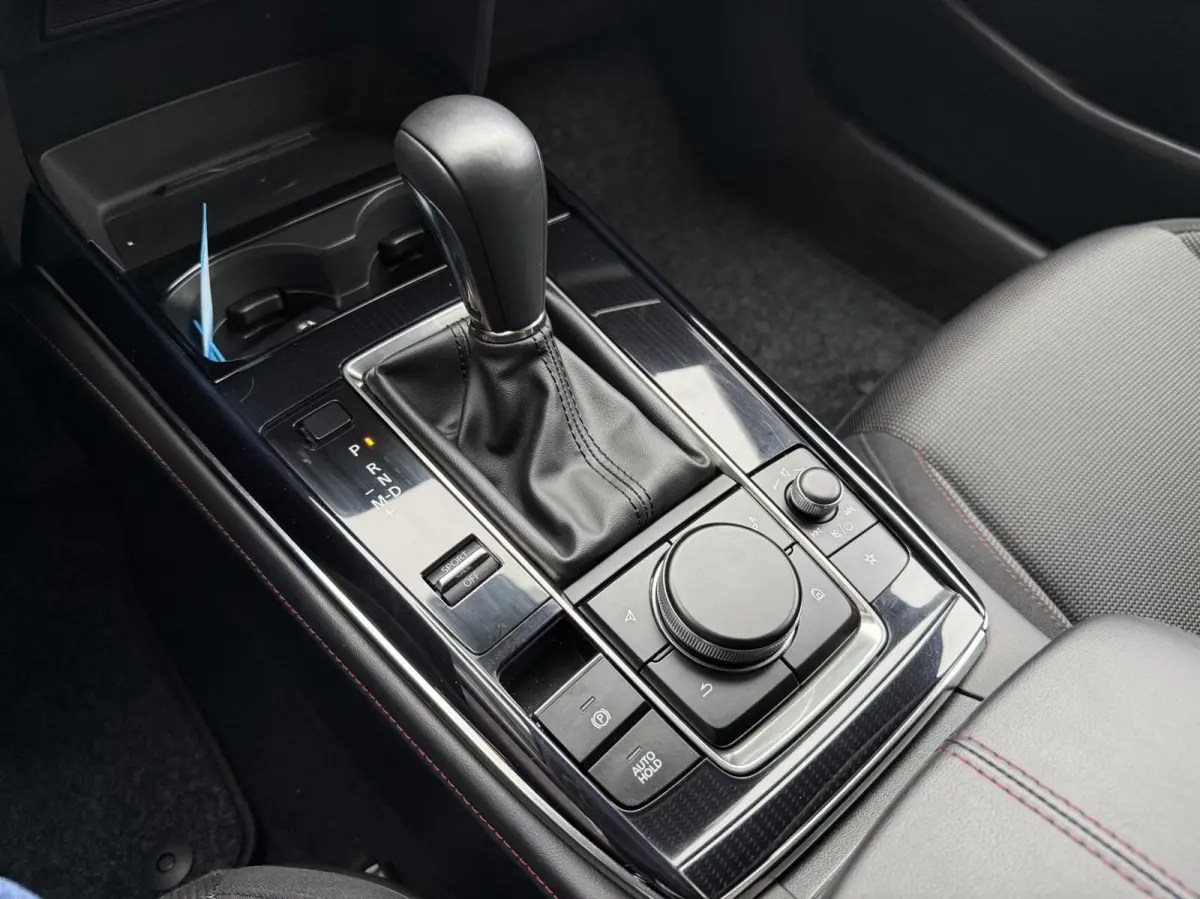 2.0 e-SkyActiv-G M Hybrid Homura TREKHAAK