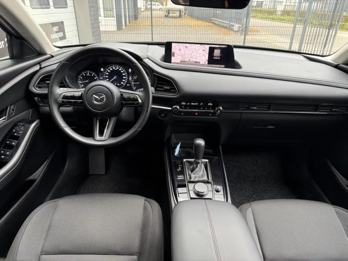 2.0 e-SkyActiv-G M Hybrid Homura TREKHAAK