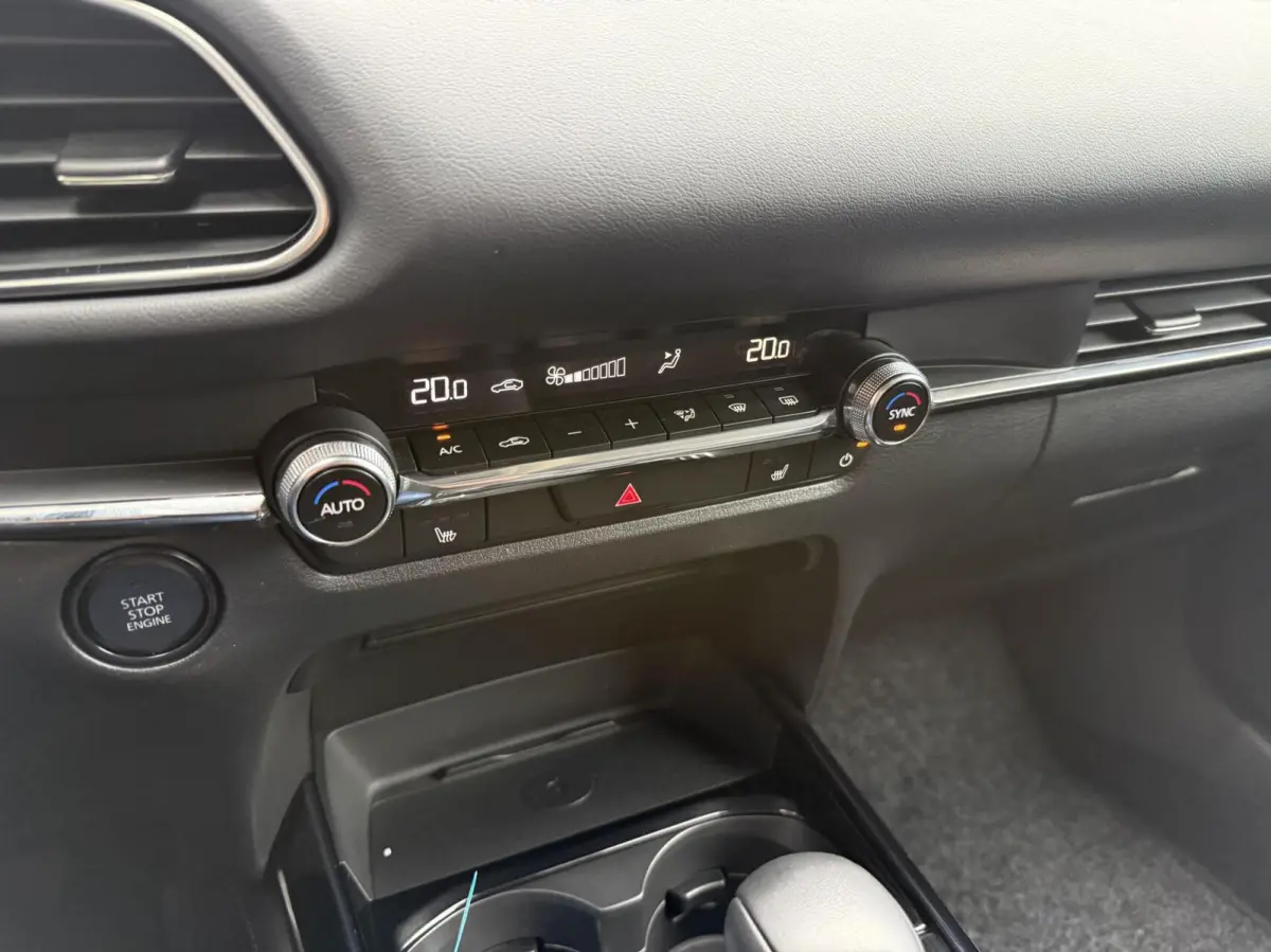 2.0 e-SkyActiv-G M Hybrid Homura TREKHAAK