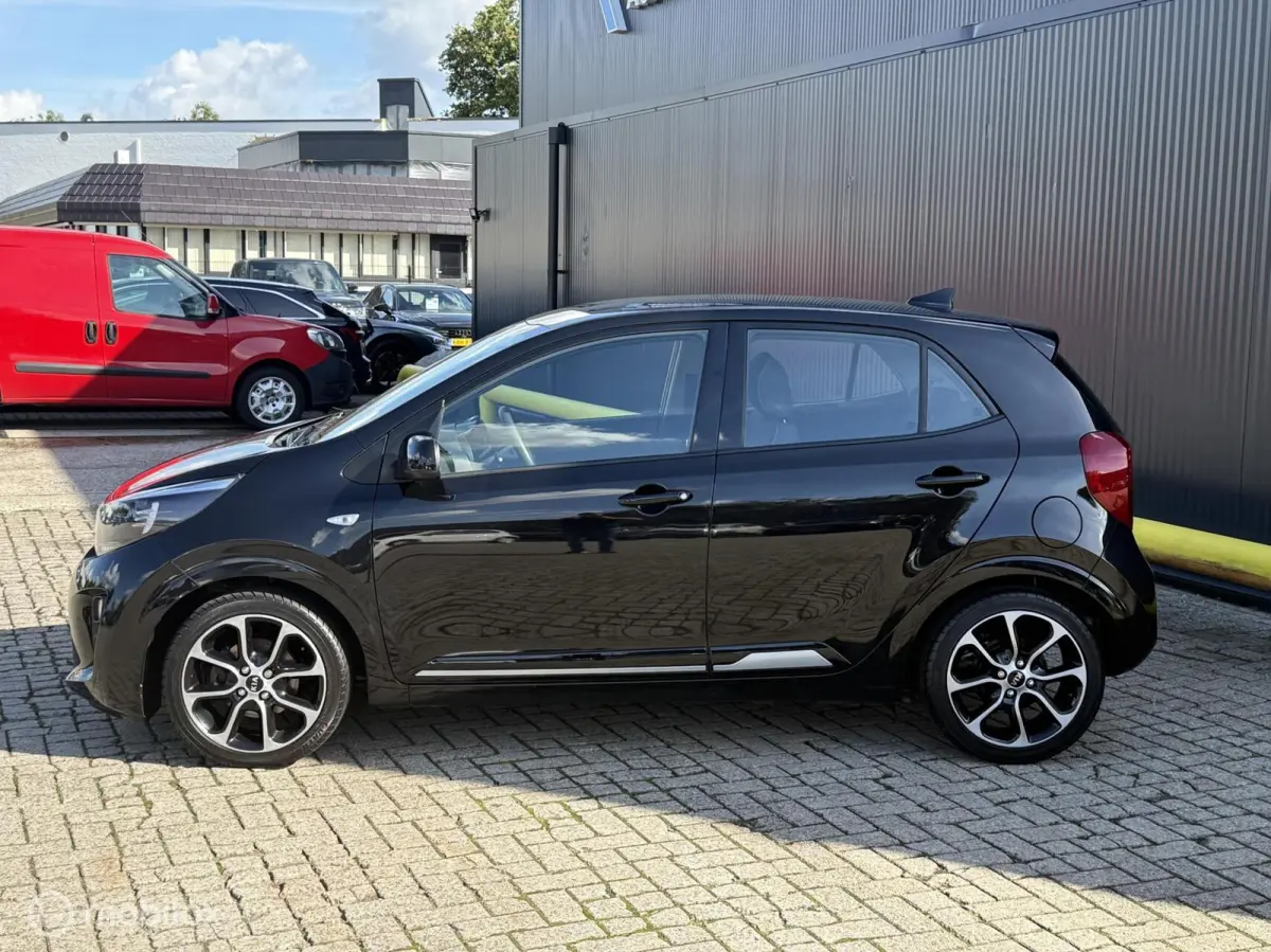 1.0 MPi DynamicLine CARPLAY | TOPSTAAT