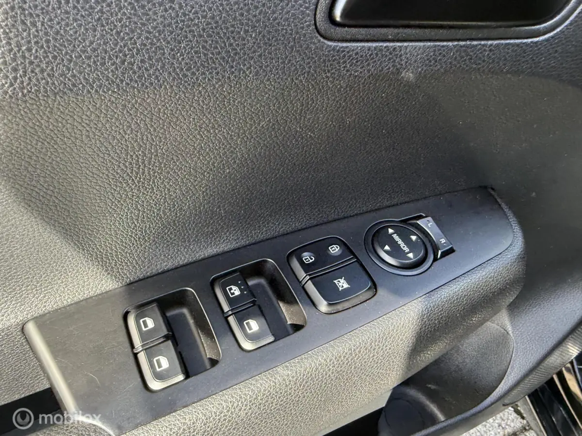 1.0 MPi DynamicLine CARPLAY | TOPSTAAT