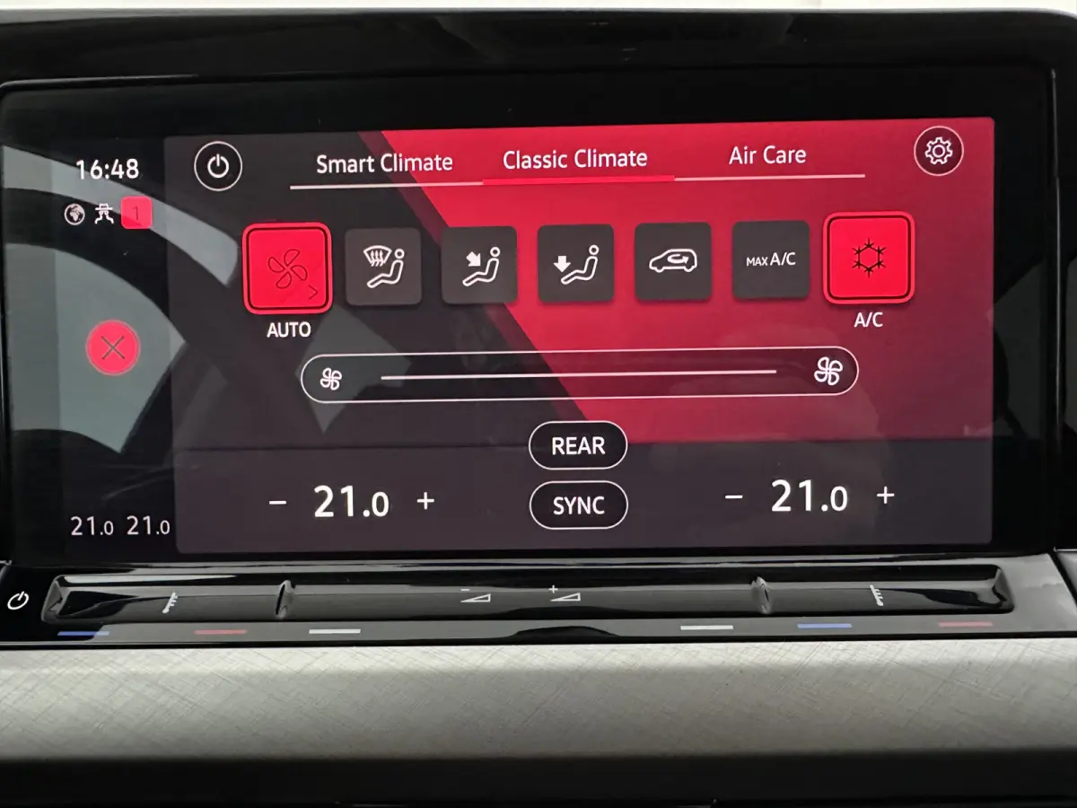 1.0 TSI Life *FULL-LED | ADAPTIVE-CRUISE | DIGI-COCKPIT | NAVI-FULLMAP | AMBIENTLIGHT | COMFORTSEATS | CAMERA | KEYLESS | DAB+ | PRIVACY-GLASS | ECC | PDC | 17''ALU*