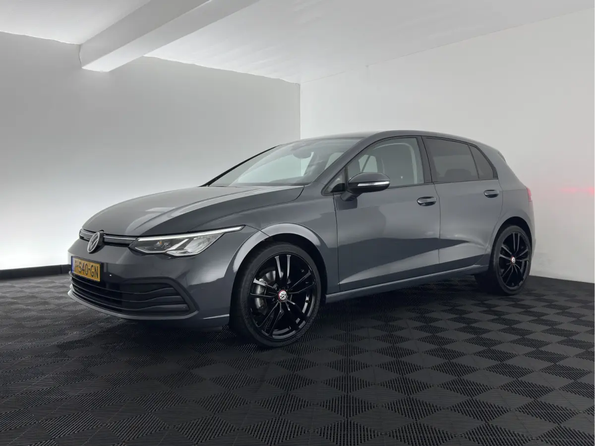1.0 TSI Life *FULL-LED | ADAPTIVE-CRUISE | DIGI-COCKPIT | NAVI-FULLMAP | AMBIENTLIGHT | COMFORTSEATS | CAMERA | KEYLESS | DAB+ | PRIVACY-GLASS | ECC | PDC | 17''ALU*