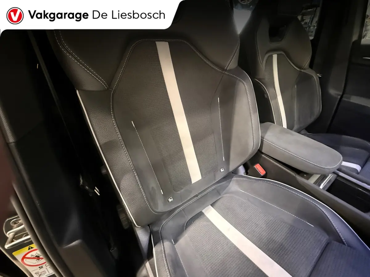 1.5 TSI PHEV Sportline Business / navi / virtual / matrix / carplay