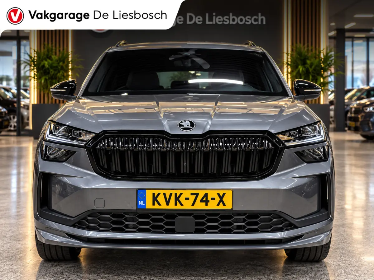 1.5 TSI PHEV Sportline Business / navi / virtual / matrix / carplay