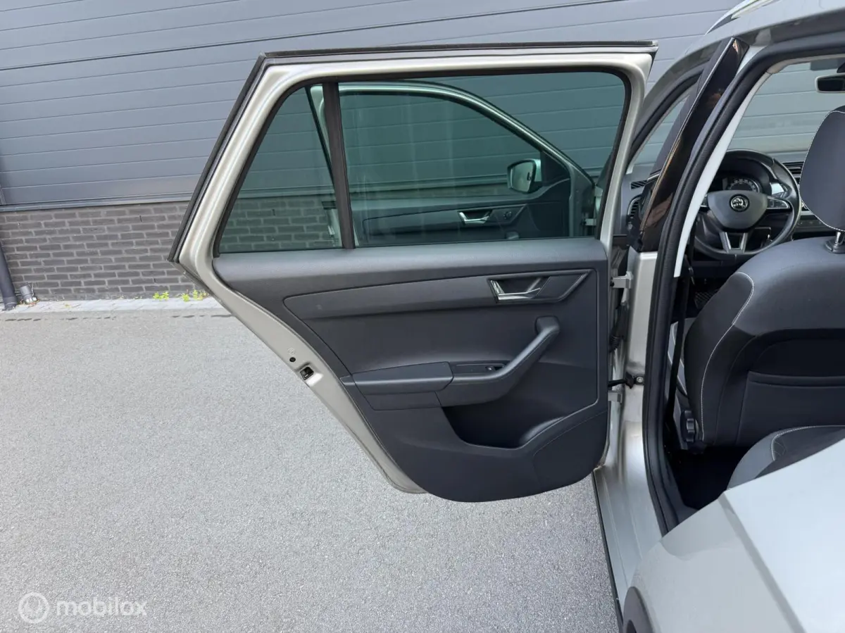 1.0 TSI DSG SCOUT LINE CLIMA*CARPLAY*CRUISE*PDC