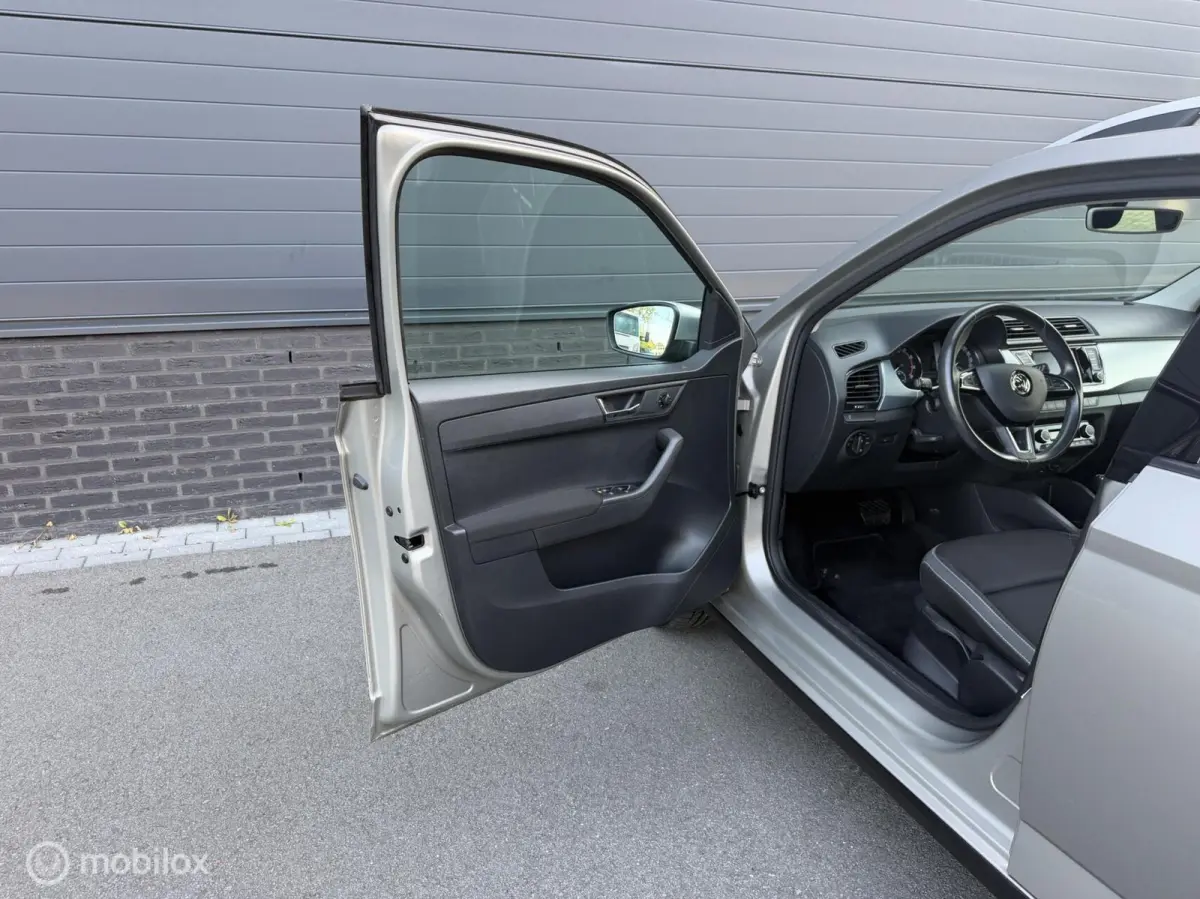 1.0 TSI DSG SCOUT LINE CLIMA*CARPLAY*CRUISE*PDC