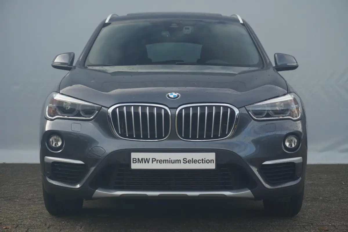 xDrive25i | xLine | Panoramadak | Harman Kardon | Head-Up Display | Trekhaak