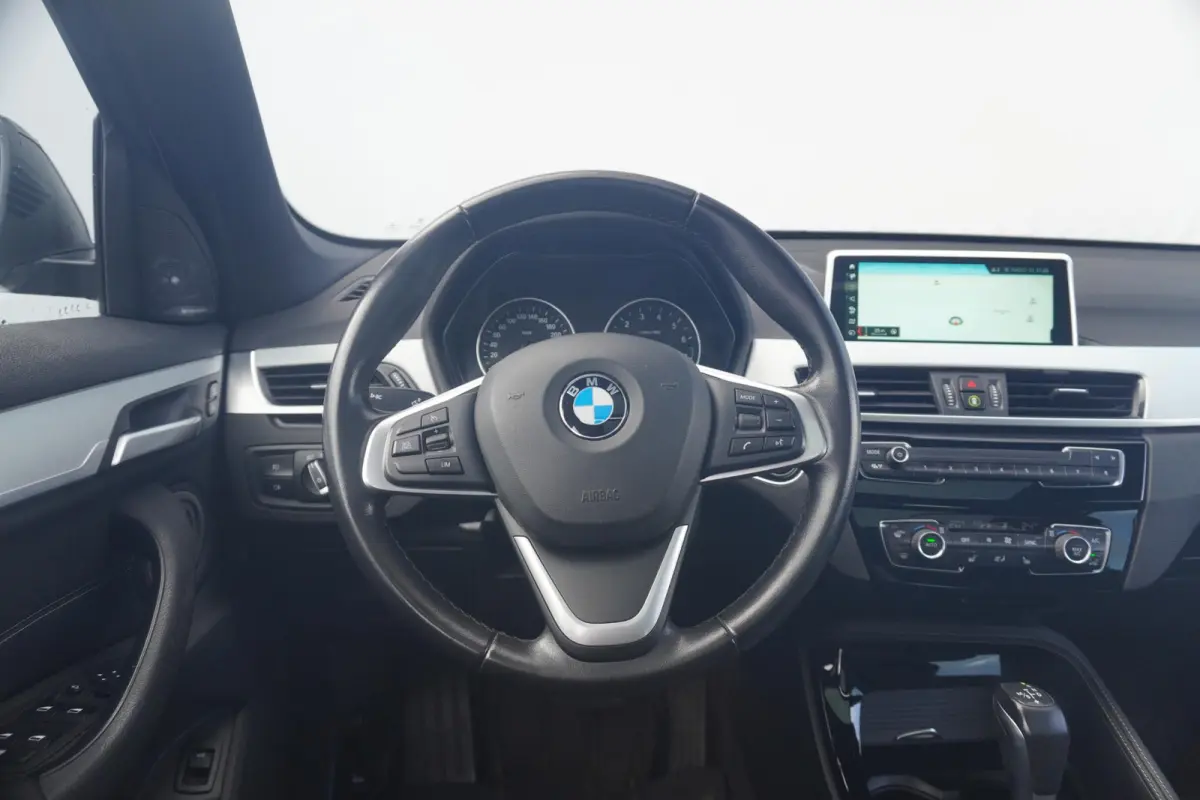 xDrive25i | xLine | Panoramadak | Harman Kardon | Head-Up Display | Trekhaak