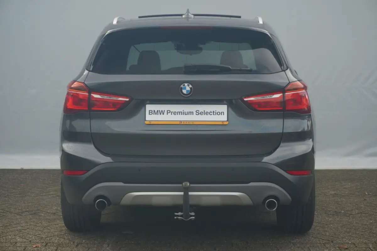 xDrive25i | xLine | Panoramadak | Harman Kardon | Head-Up Display | Trekhaak