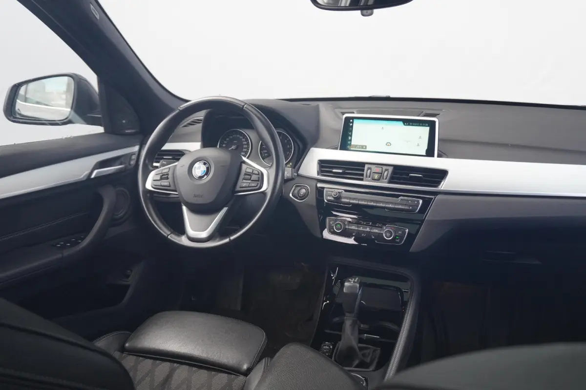 xDrive25i | xLine | Panoramadak | Harman Kardon | Head-Up Display | Trekhaak