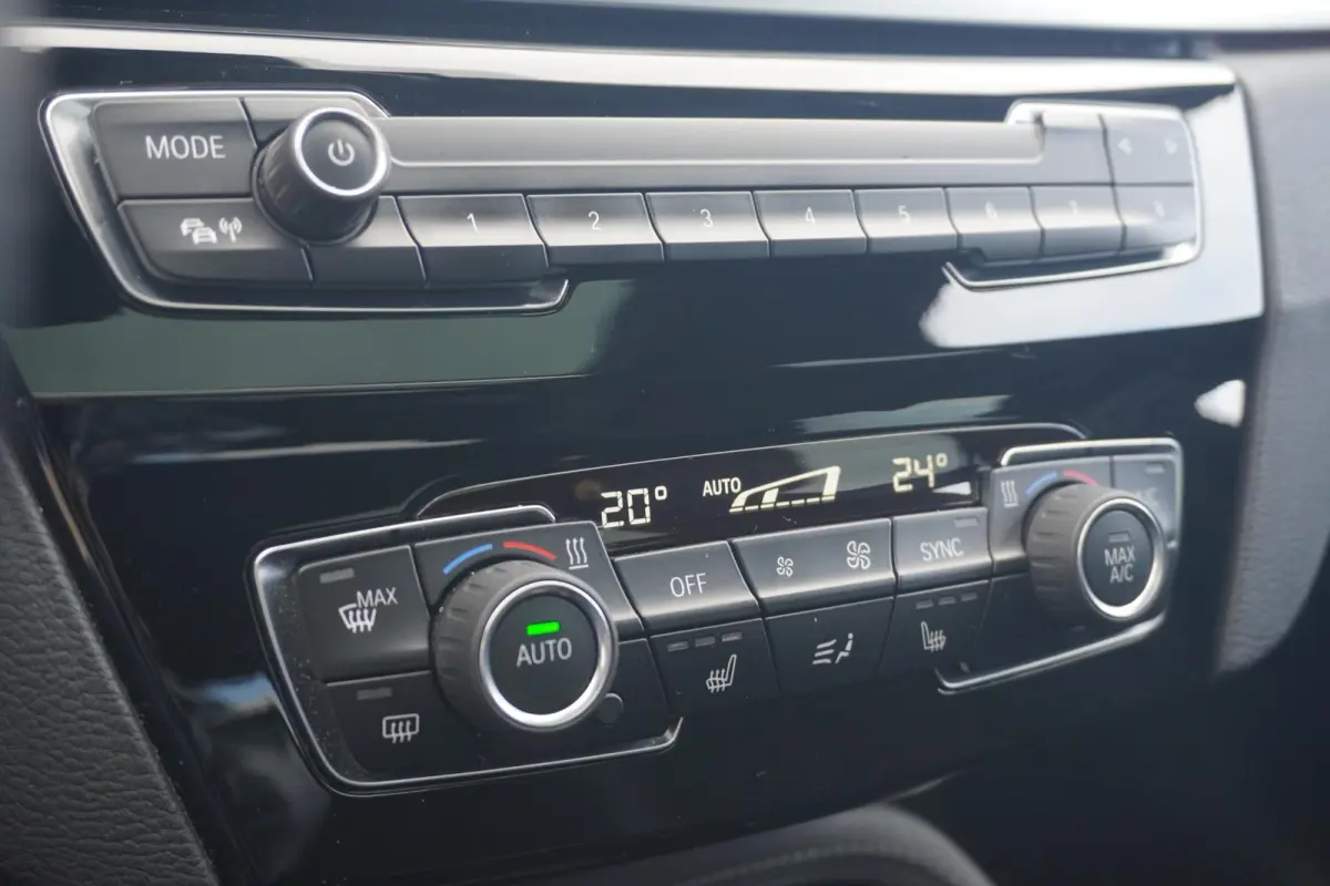 xDrive25i | xLine | Panoramadak | Harman Kardon | Head-Up Display | Trekhaak