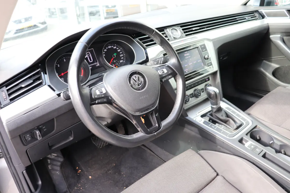 1.6 TDI Comfortline Automaat. Lage km stand, eerste eigenaar, distributieriem is vervangen!