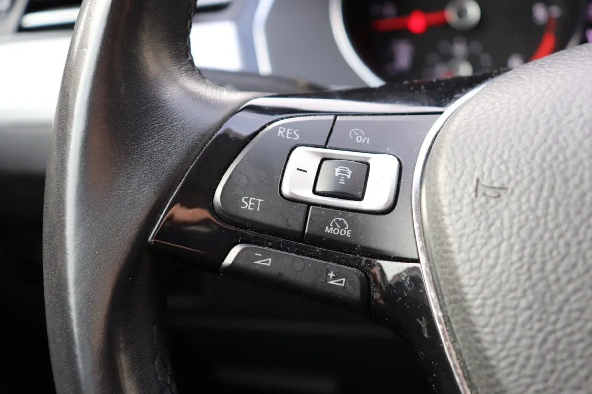 1.6 TDI Comfortline Automaat. Lage km stand, eerste eigenaar, distributieriem is vervangen!