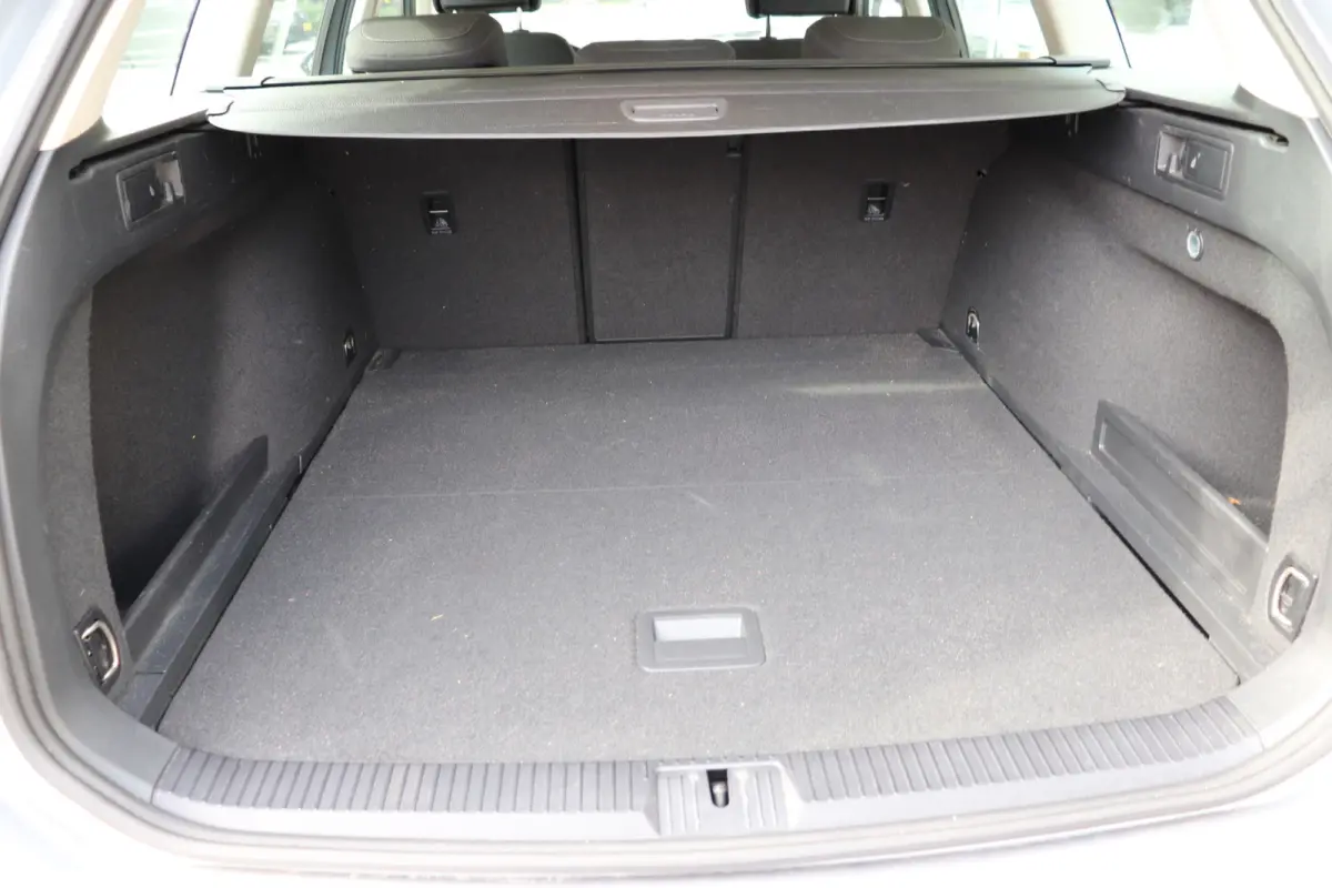 1.6 TDI Comfortline Automaat. Lage km stand, eerste eigenaar, distributieriem is vervangen!