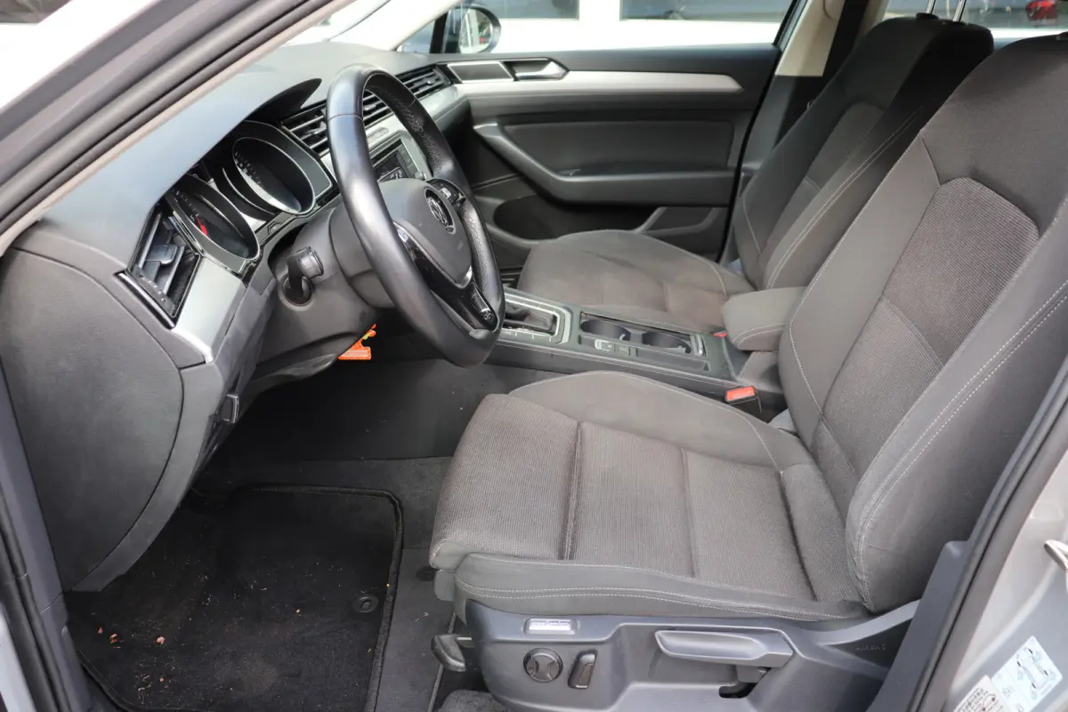 1.6 TDI Comfortline Automaat. Lage km stand, eerste eigenaar, distributieriem is vervangen!