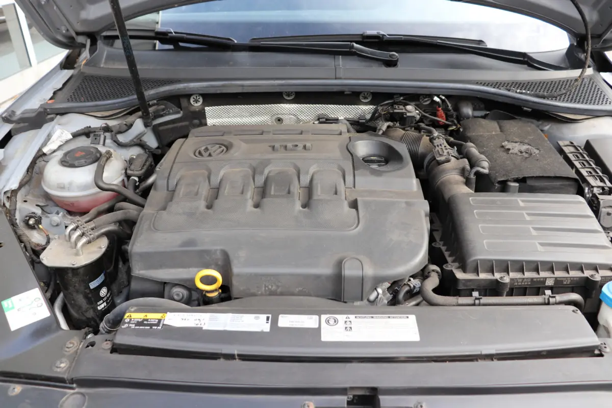 1.6 TDI Comfortline Automaat. Lage km stand, eerste eigenaar, distributieriem is vervangen!