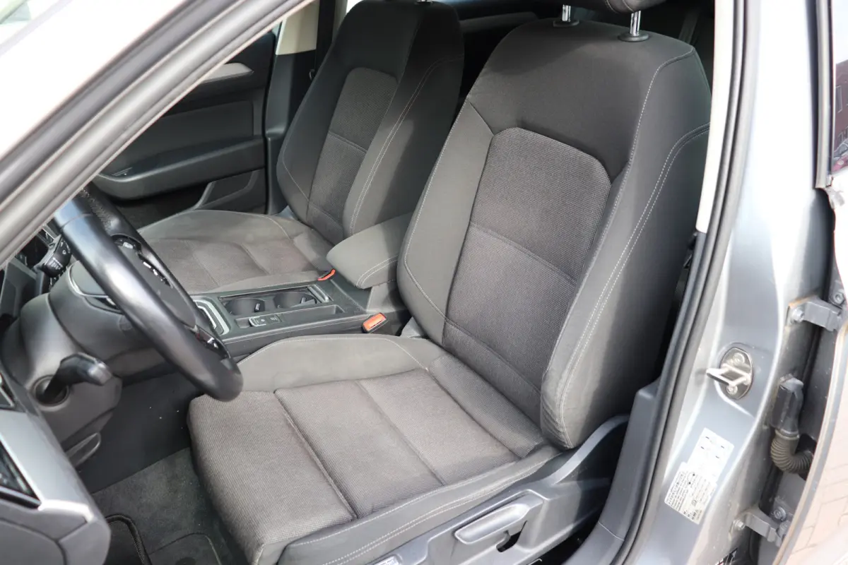 1.6 TDI Comfortline Automaat. Lage km stand, eerste eigenaar, distributieriem is vervangen!