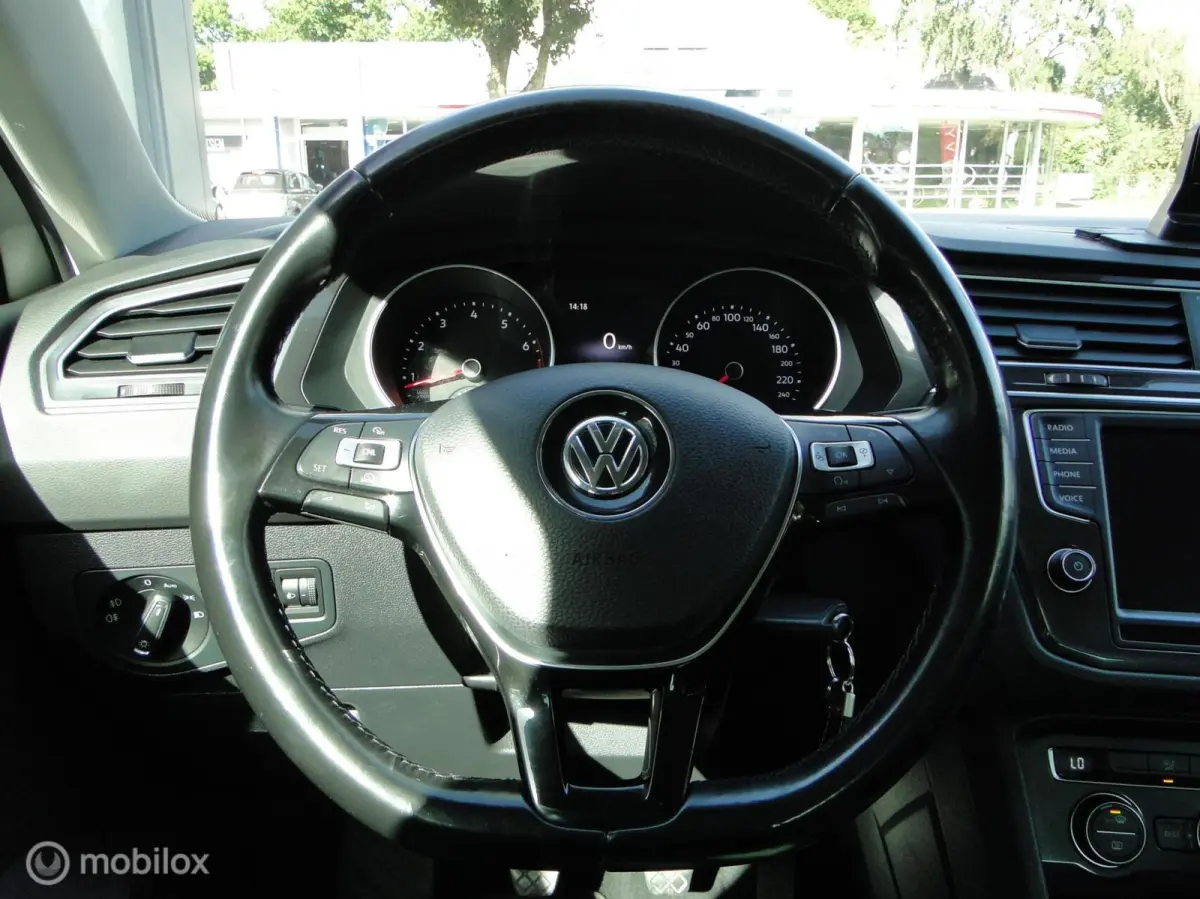 1.4 TSI , benzine, schakel, 111.413 km